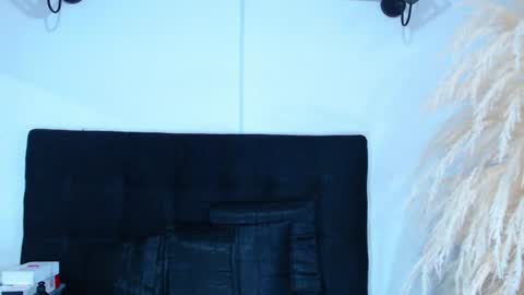 .          . online show from 07-08-26, 11:48