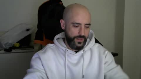 Snapshot of srtramposo chatting on 01-10-25, 06:06 srtramposo online show from 01-10-25, 06:06