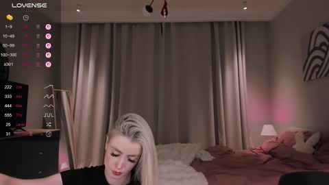 Alexandra online show from 03-28-26, 07:13