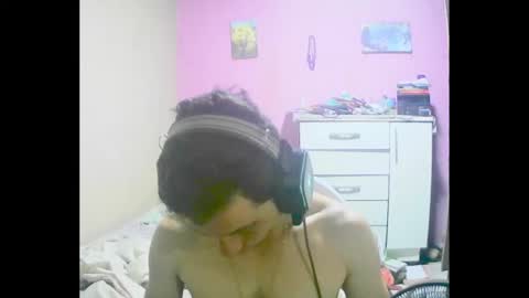 Snapshot of ssjkm chatting on 10-28-25, 02:59 Daniel online show from 10-28-25, 02:59