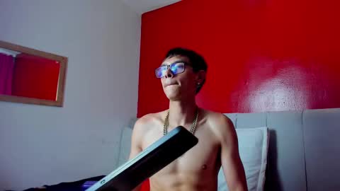 Snapshot of ssweetthott chatting on 03-03-25, 06:44 Ssweetthott online show from 03-03-25, 06:44