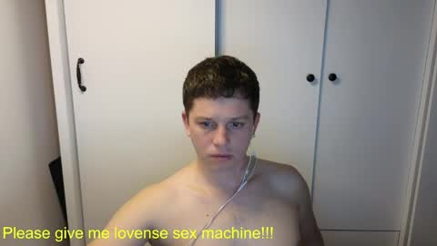 Snapshot of st1vemaster01 chatting on 05-05-26, 02:25 st1vemaster01 online show from 05-05-26, 02:25