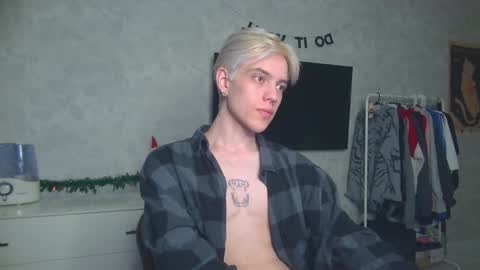 Snapshot of st_koshin chatting on 12-27-24, 11:42 Nick Gasai online show from 12-27-24, 11:42
