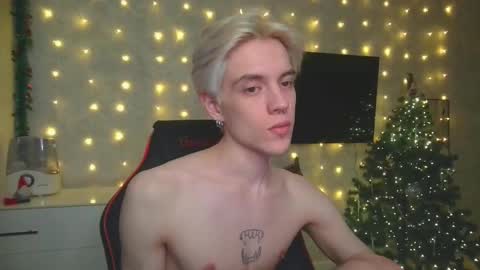 Snapshot of st_koshin chatting on 01-06-25, 02:04 Nick Gasai online show from 01-06-25, 02:04