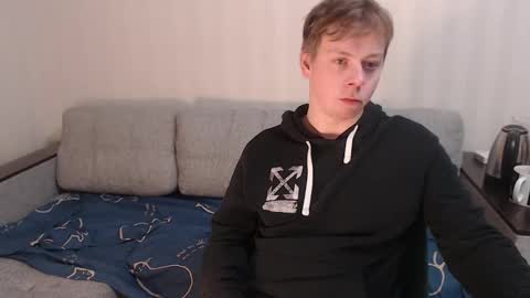 Snapshot of st_rudy chatting on 01-09-26, 04:54 Joe Peach online show from 01-09-26, 04:54