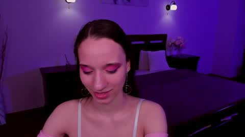 Snapshot of staceycutie chatting on 05-30-26, 07:00 StaceyCutie online show from 05-30-26, 07:00