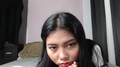 Snapshot of staceythekat chatting on 11-25-25, 03:50 staceythekat online show from 11-25-25, 03:50