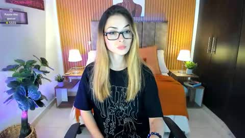 Stacy Woods online show from 03-05-26, 09:11