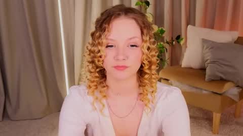 Snapshot of staceyyjones chatting on 05-14-26, 09:38 Stacey online show from 05-14-26, 09:38