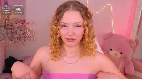 Snapshot of staceyyjones chatting on 05-19-26, 10:21 Stacey online show from 05-19-26, 10:21
