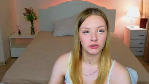 Snapshot of staceyyjones chatting on 05-30-26, 09:17 Stacey online show from 05-30-26, 09:17