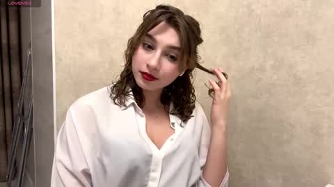 Elli online show from 02-24-26, 09:13