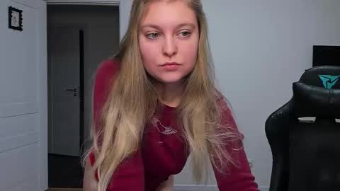 Stacy  online show from 12-18-25, 03:18