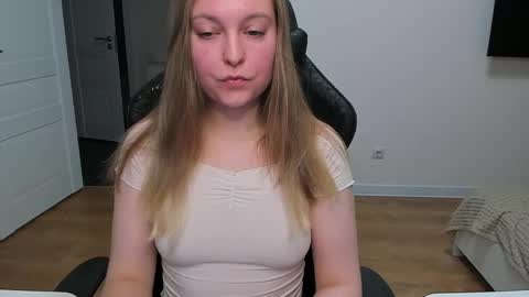 Stacy  online show from 04-19-26, 06:10