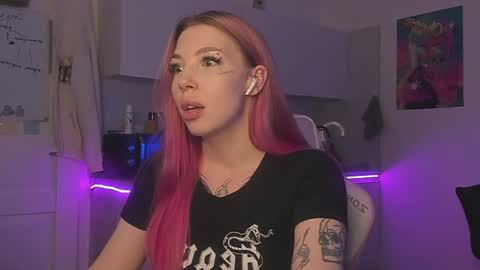 Stacy online show from 12-20-24, 09:28