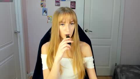 Snapshot of stacy_riiver chatting on 12-23-24, 08:11 Stacy Mon Tue Wed Thu Fri Sun GMT GMT 3 1000am - 0400pm  online show from 12-23-24, 08:11