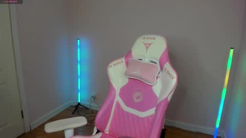 Snapshot of stacy_riiver chatting on 02-04-25, 11:27 Stacy Mon Tue Wed Thu Fri Sun GMT GMT 3 1000am - 0400pm  online show from 02-04-25, 11:27