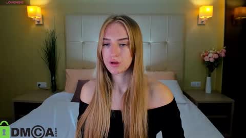 Snapshot of stacy_riiver chatting on 09-17-25, 07:21 Stacy Mon Tue Wed Thu Fri Sun GMT GMT 3 1000am - 0400pm  online show from 09-17-25, 07:21