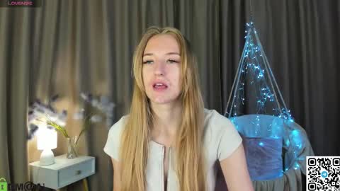 Snapshot of stacy_riiver chatting on 09-30-25, 07:35 Stacy Mon Tue Wed Thu Fri Sun GMT GMT 3 1000am - 0400pm  online show from 09-30-25, 07:35