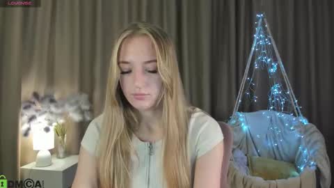 Snapshot of stacy_riiver chatting on 10-09-25, 09:07 Stacy Mon Tue Wed Thu Fri Sun GMT GMT 3 1000am - 0400pm  online show from 10-09-25, 09:07