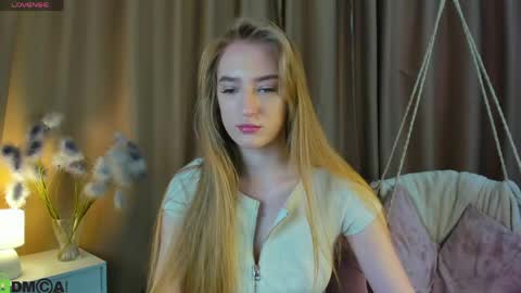 Stacy Mon Tue Wed Thu Fri Sun GMT GMT 3 1000am - 0400pm  online show from 04-22-26, 09:33