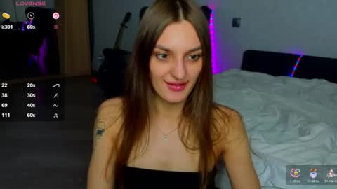 Snapshot of stacy_sexylips chatting on 06-27-26, 10:04 Sexy lips online show from 06-27-26, 10:04