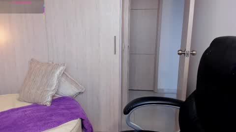 Snapshot of stacyconner chatting on 11-14-25, 08:07 Stacy Conner online show from 11-14-25, 08:07