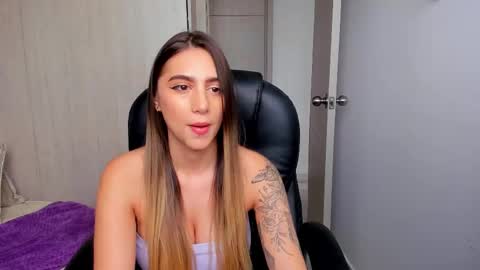 Snapshot of stacyconner chatting on 11-19-25, 08:42 Stacy Conner online show from 11-19-25, 08:42