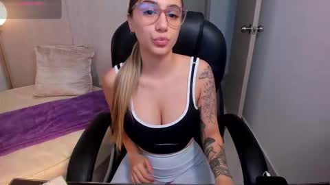 Snapshot of stacyconner chatting on 11-27-25, 06:32 Stacy Conner online show from 11-27-25, 06:32