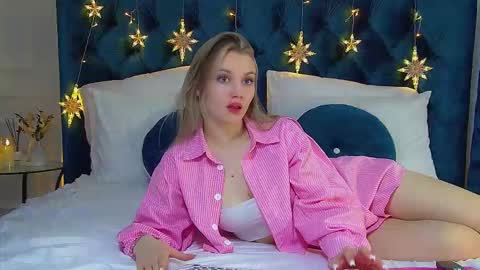 StacyEvances online show from 11-30-25, 06:23