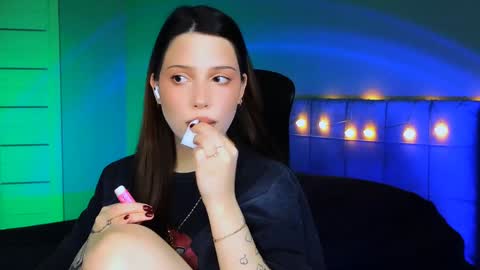 Snapshot of stacygonzales_ chatting on 12-13-24, 06:31 Bye bye dear See you on December 3st  online show from 12-13-24, 06:31