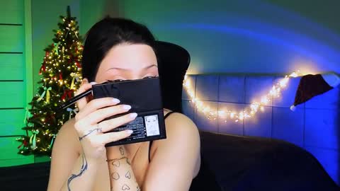 Snapshot of stacygonzales_ chatting on 01-19-25, 06:20 Bye bye dear See you on December 3st  online show from 01-19-25, 06:20