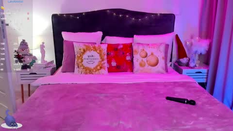 Snapshot of stacyjey chatting on 12-12-24, 06:14 Stacy online show from 12-12-24, 06:14