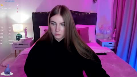 Snapshot of stacyjey chatting on 01-28-25, 10:45 Stacy online show from 01-28-25, 10:45