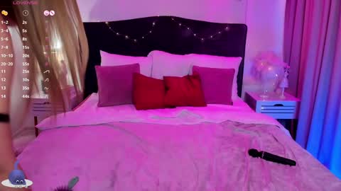 Snapshot of stacyjey chatting on 02-05-25, 12:17 Stacy online show from 02-05-25, 12:17