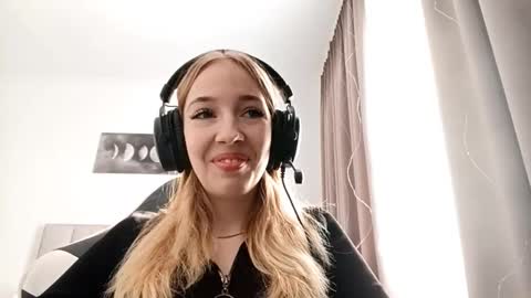 Mila online show from 02-15-26, 06:10