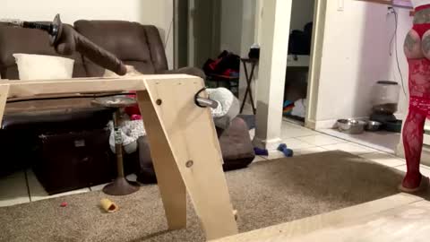 Snapshot of stacytasteme chatting on 01-16-25, 05:00 Submissive Slut LOVES adoration online show from 01-16-25, 05:00