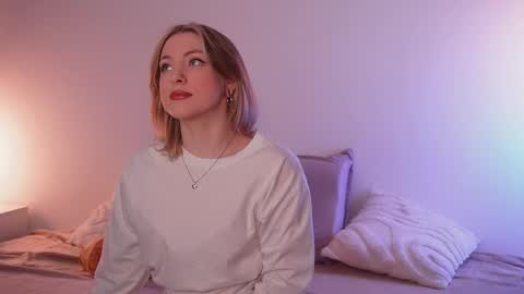 Snapshot of stanovaya300kg chatting on 01-14-26, 02:01 Kristina online show from 01-14-26, 02:01