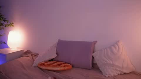 Snapshot of stanovaya300kg chatting on 02-25-26, 01:10 Kristina online show from 02-25-26, 01:10