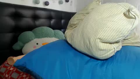 Snapshot of star710307 chatting on 10-30-25, 04:52 Star online show from 10-30-25, 04:52