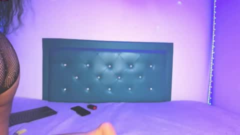 Snapshot of star_darling chatting on 02-28-25, 01:58 S T A R online show from 02-28-25, 01:58