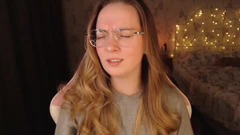 Snapshot of star_shopping chatting on 12-22-24, 12:39 Alice online show from 12-22-24, 12:39