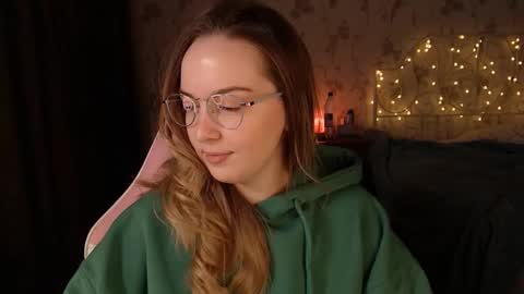 Snapshot of star_shopping chatting on 12-24-24, 01:06 Alice online show from 12-24-24, 01:06