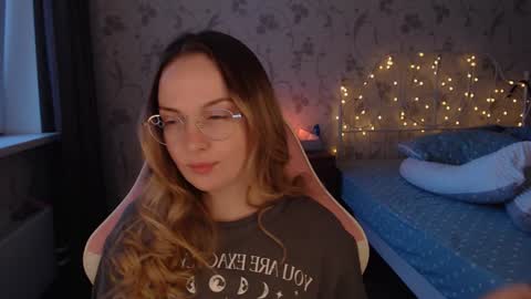 Snapshot of star_shopping chatting on 01-01-25, 09:49 Alice online show from 01-01-25, 09:49