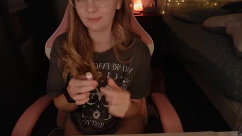 Snapshot of star_shopping chatting on 01-01-25, 05:11 Alice online show from 01-01-25, 05:11