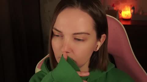 Snapshot of star_shopping chatting on 01-20-25, 07:35 Alice online show from 01-20-25, 07:35