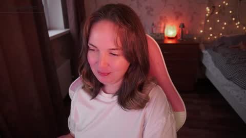 Snapshot of star_shopping chatting on 10-04-25, 10:13 Alice online show from 10-04-25, 10:13