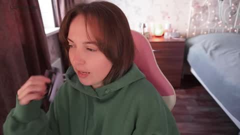 Snapshot of star_shopping chatting on 10-12-25, 08:57 Alice online show from 10-12-25, 08:57