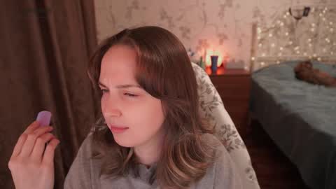 Snapshot of star_shopping chatting on 10-19-25, 12:17 Alice online show from 10-19-25, 12:17