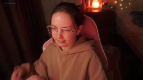 Snapshot of star_shopping chatting on 11-24-25, 09:03 Alice online show from 11-24-25, 09:03